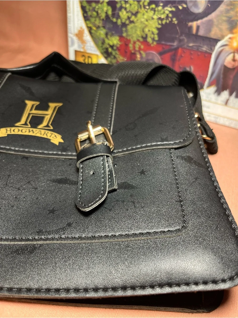 Hogwarts Black Crossbody Satchel Bag with Gold Emblem & 3D puzzle